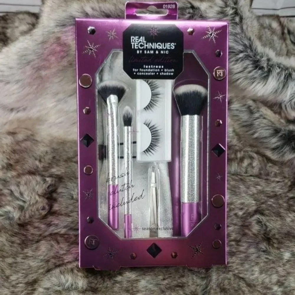 Real Techniques Sam‎ & Nic lustrous Makeup brush
